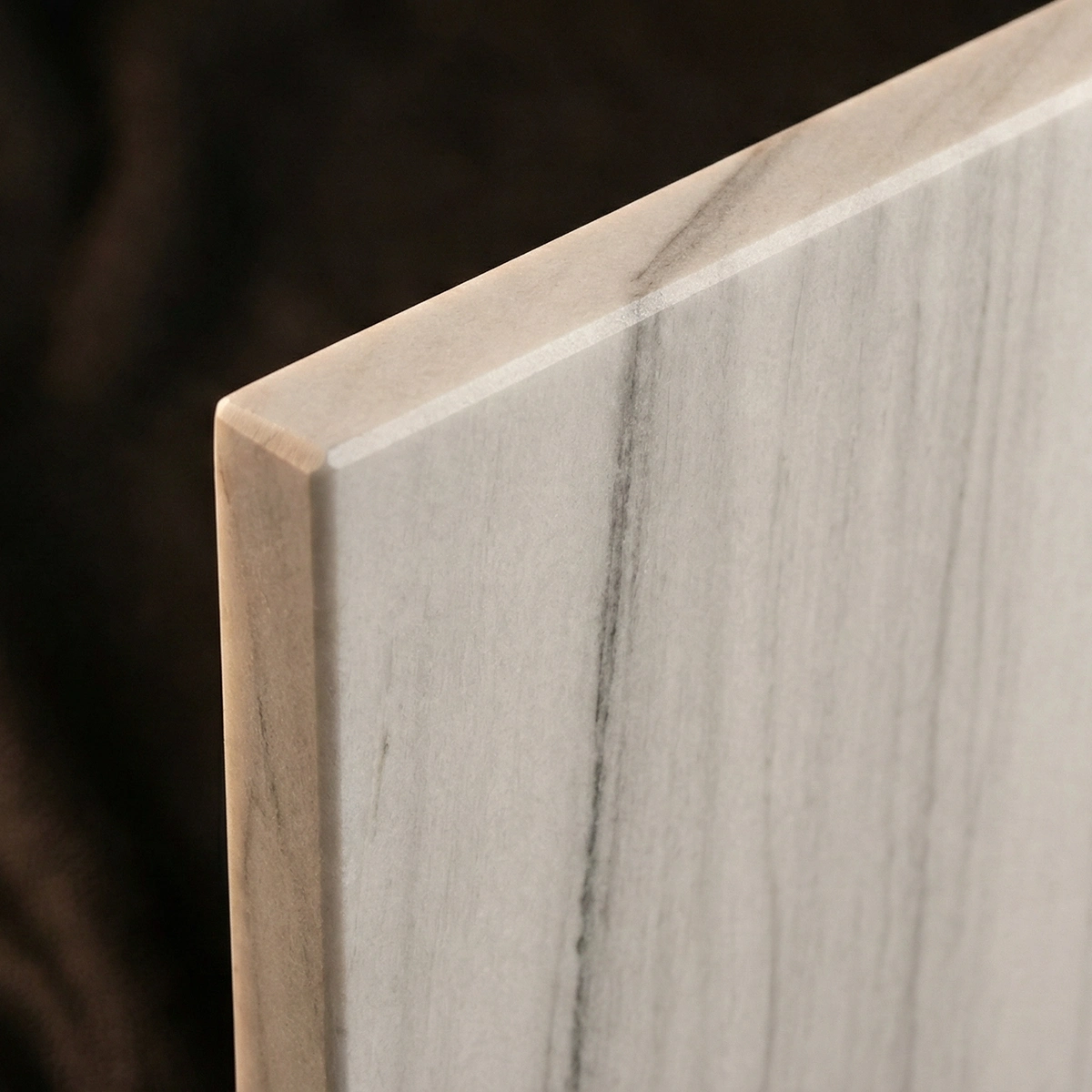 Eine Infrarotheizung aus Naturstein in der Stärke von 20mm.