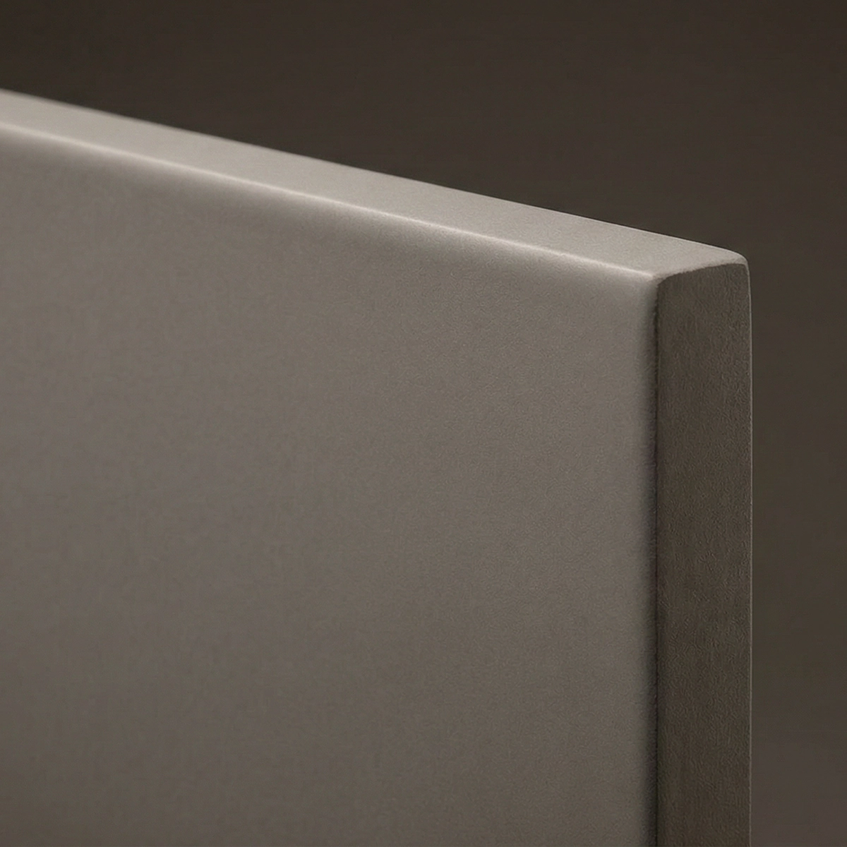 Eine graue Infrarotheizung aus Naturstein (Keramik) in der Stärke von 12mm.